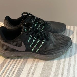 Womens Nike sneakers